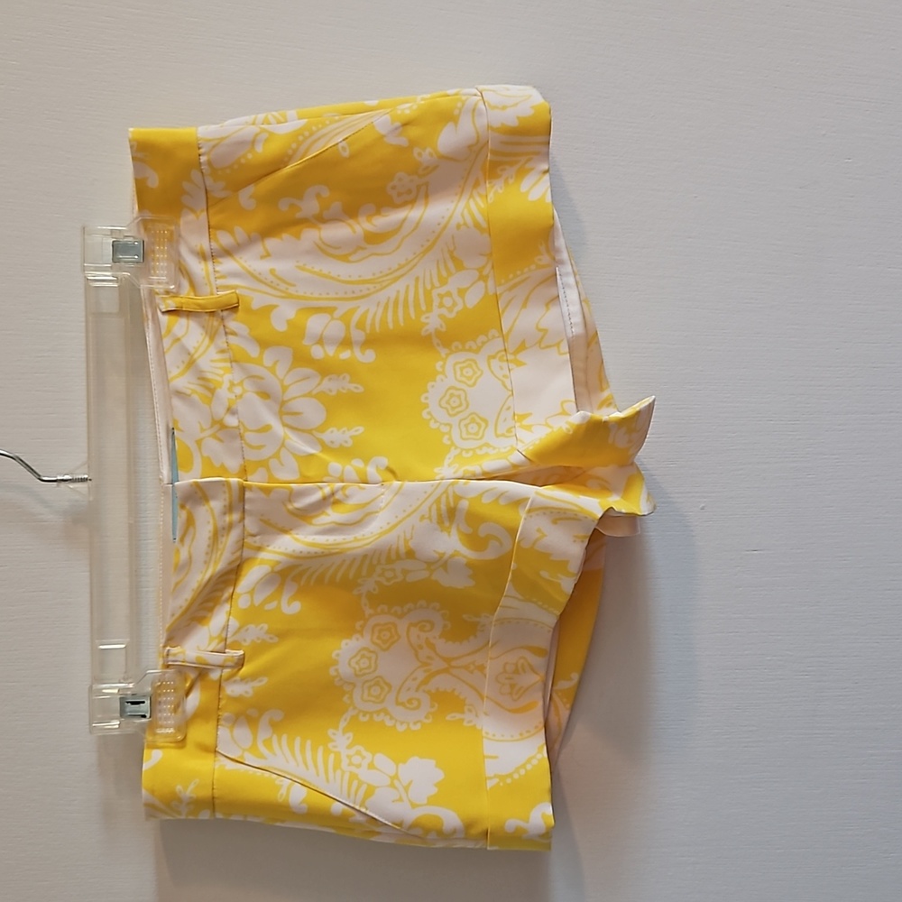 Marciano / Guess NWT Silk Shorts Sz. 4  Yellow and White Print Beautiful!